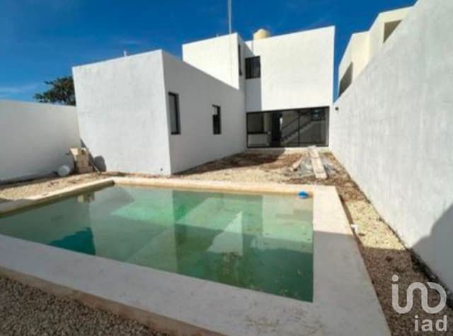 Venta de casa en privada en Conkal, Yucatán.