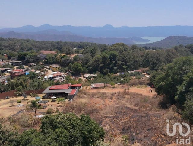 Terreno en Venta en Valle de Bravo