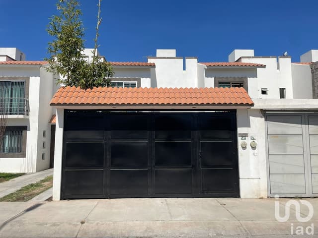 CASA EN VENTA EN RESIDENCIAL BUGAMBILIAS, SOLEDAD, SLP.