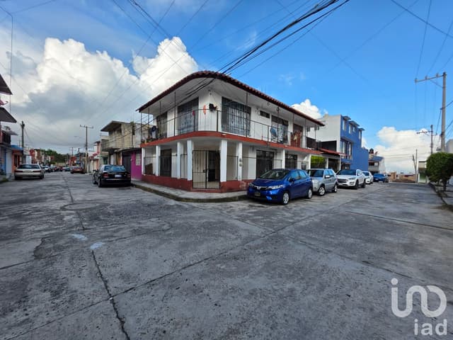 Venta de casa para inversión Colonia Constituyentes en Xalapa
