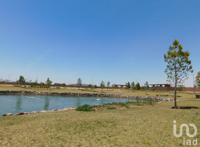 LOTE RESIDENCIAL EN VENTA EN CERRADA CON LAGO, ALTOZANO JUAREZ