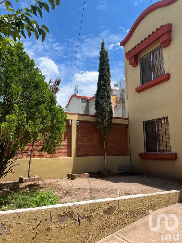 CASA DE 3 RECAMARAS EN VENTA, PRADERAS DEL LEON, CHIHUAHUA, CHIH