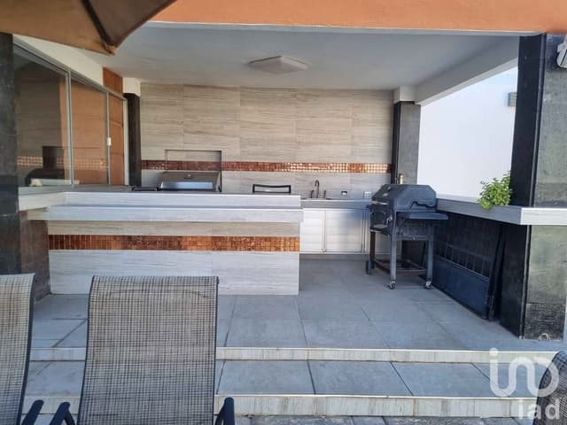 RESIDENCIA EN VENTA CON ALBERCA, HACIENDA DE LA PALOMA, CD JUAREZ, CHIH.