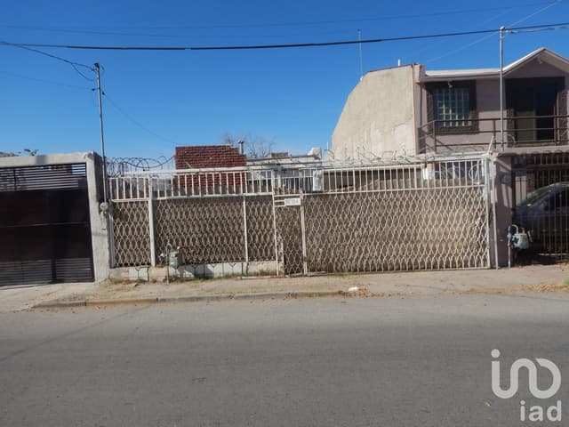 CASA EN VENTA DE UNA PLANTA EN SECTOR CENTRICO DE CIUDAD JUAREZ, CHIH