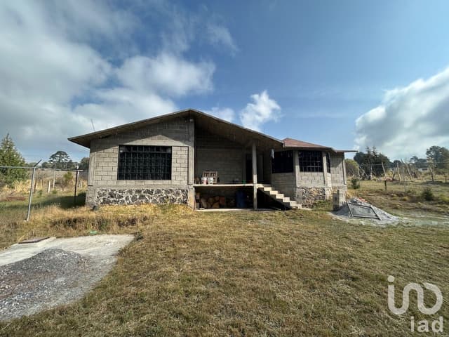 Casa en zona boscosa un nivel en venta, Huitzilac Morelos