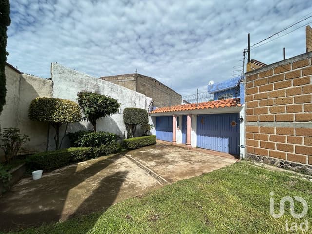 Casa con alberca, al norte de Cuernavaca