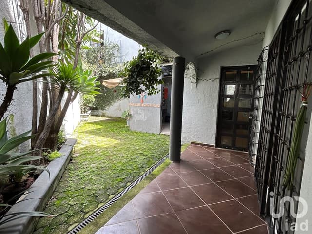 Casa en venta 5 recámaras, roof top jacuzzi en Ahuatepec Cuernavaca