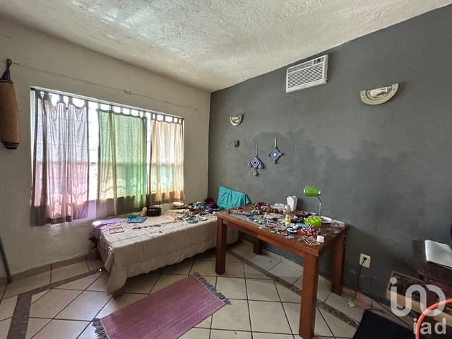 Casa en venta 5 recámaras, roof top jacuzzi en Ahuatepec Cuernavaca