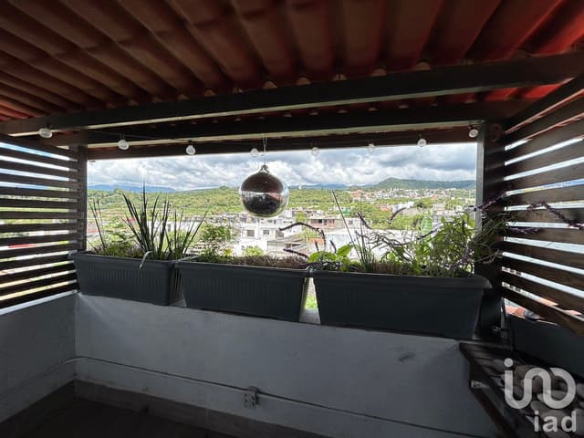 Casa en venta 5 recámaras, roof top jacuzzi en Ahuatepec Cuernavaca