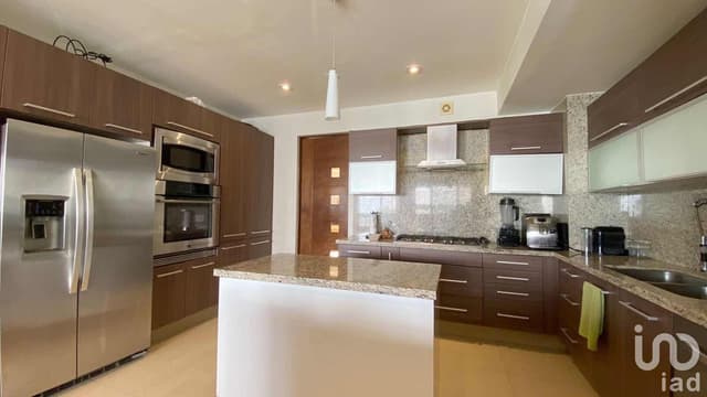 Casa en renta, Lomas Anáhuac, Huixquilucan (4 Habitaciones/Doble filtro de seguridad)