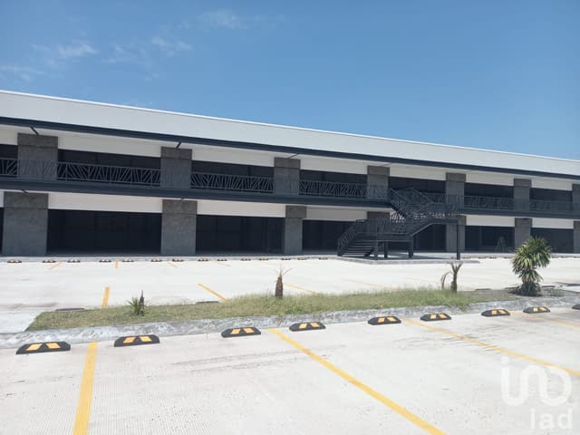 Local comercial en renta en plaza Comercial en Corregidora Queretaro