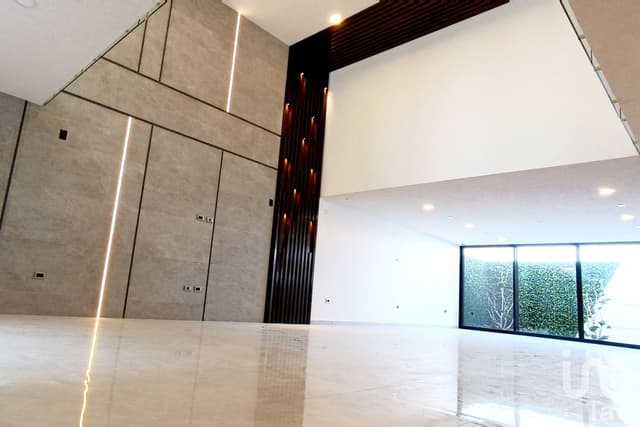 Venta de casa en Puebla, Lomas de Angelopolis.