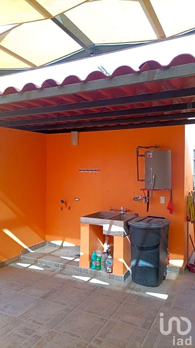 CASA EN VENTA EN FRACCIONAMIENTO LA FUENTE