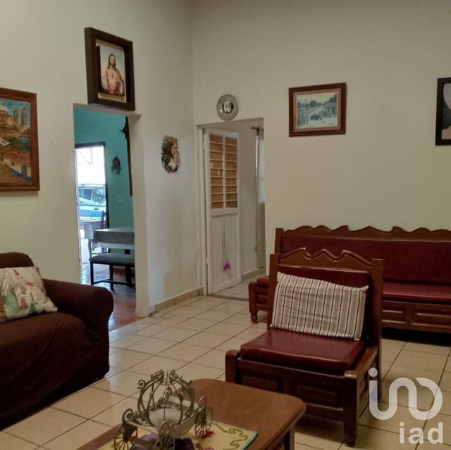 CASA CON LOCAL COMERCIAL EN VENTA SOBRE BLVD FORJADORES LA PAZ BAJA CALIFORNIA SUR