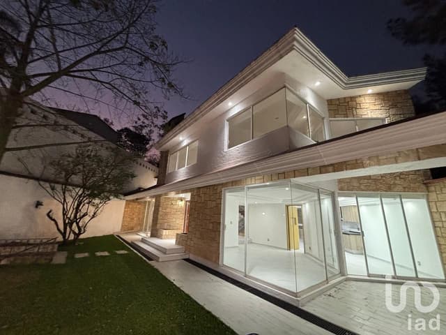 Bonita Casa casi Nueva en Paseos del Bosque Naucalpan