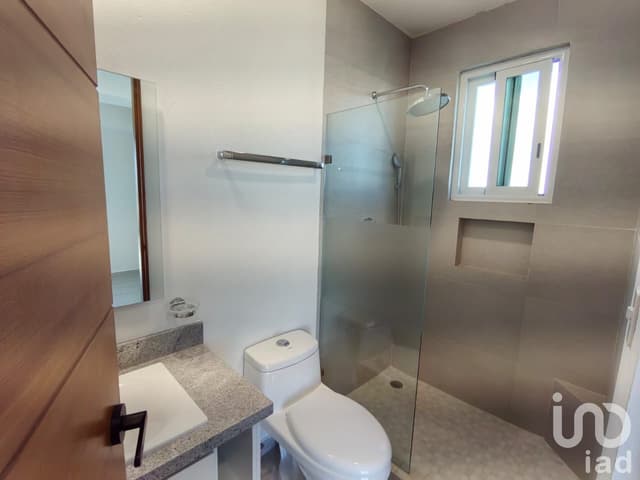 VENDO CONDOMINIO NUEVO EN AV. BONAMPAK FRENTE A PUERTO CANCUN, CANCUN, Q.ROO