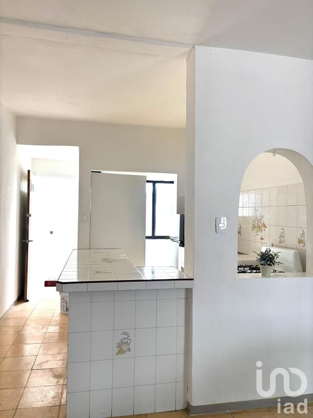 DEPARTAMENTO AMUEBLADO EN RENTA SOBRE AV. BONAMPAK SM.64, CANCÚN, Q.ROO