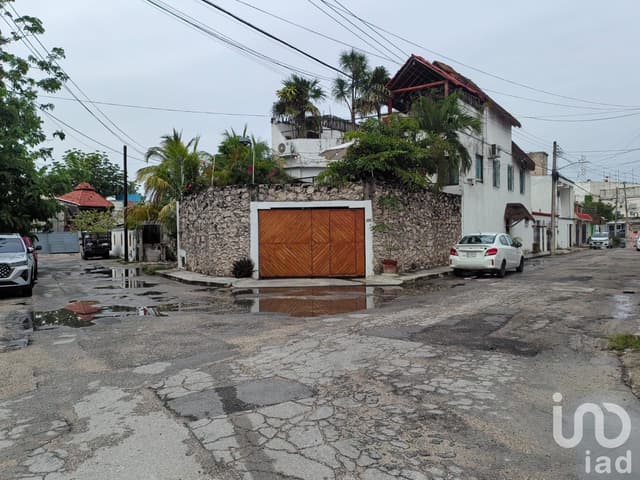 VENDO CASA EN LA SUPERMANZANA 59 CON CABAÑA INDEPENDIENTE, CANCUN, Q. ROO