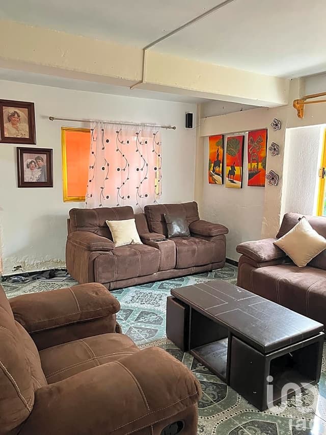 VENTA DE CASA EN NEZAHUALCOYOTL METROPOLITANA 3RA
