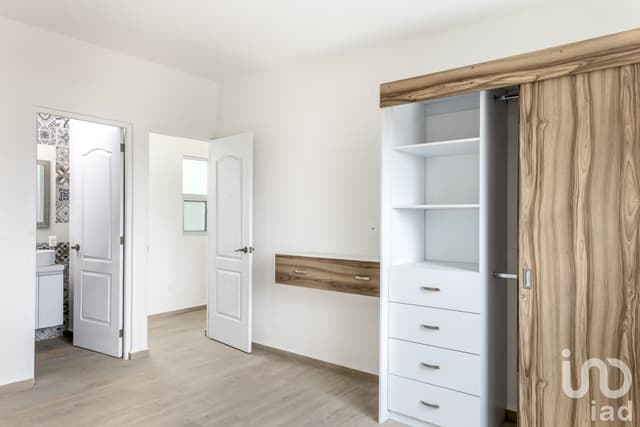 Vendo casa con jardín privado en Col. Miraval, Cuernavaca, Morelos