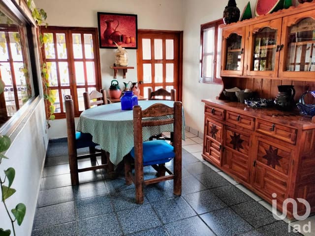 RENTA DE DEPARTAMENTO EN EL CENTRO DE CUERNAVACA A TRES CUADRAS DE LA PLAZA DE ARMAS.