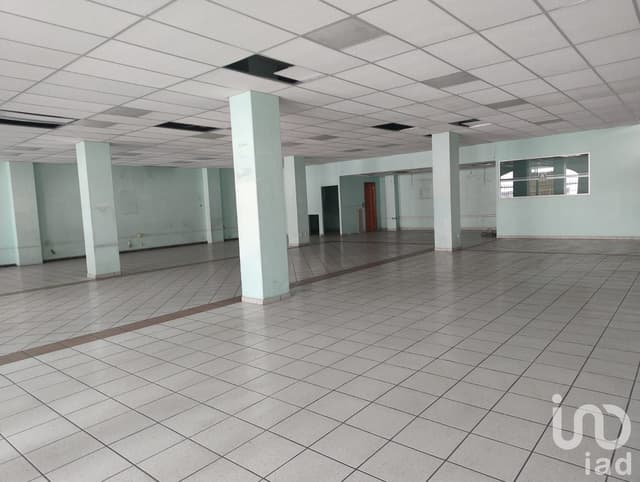 LOCAL COMERCIAL EN RENTA EN LAS PALMAS EXCELENTE UBICACIÓN...