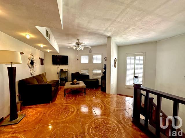 Casa en venta en Fracc. Bosques de San Jose, Cd. Juarez, Chih.