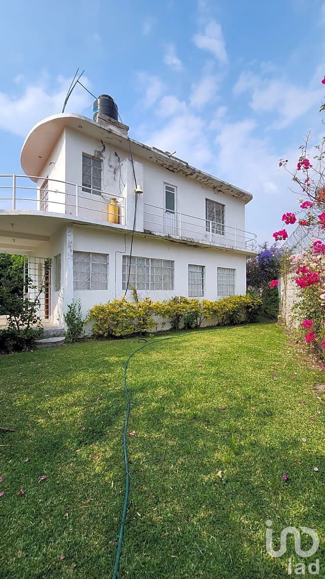 Casa en venta en Fraccionamiento Mirador, Oaxtepec. Morelos