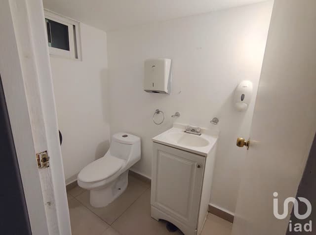 Oficina en renta Río Lerma colonia Cuauhtémoc, CDMX