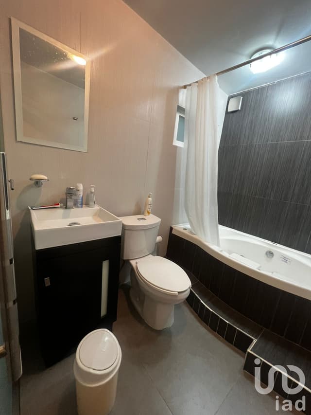 CASA EN VENTA EN LAS AMERICAS IV