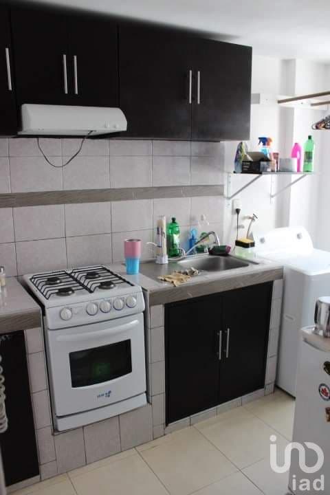 DEPARTAMENTO EN VENTA SOBRE EJE CENTRAL LAZARO CARDENAS, COL. GUERRERO