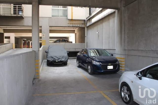 DEPARTAMENTO EN VENTA SOBRE EJE CENTRAL LAZARO CARDENAS, COL. GUERRERO