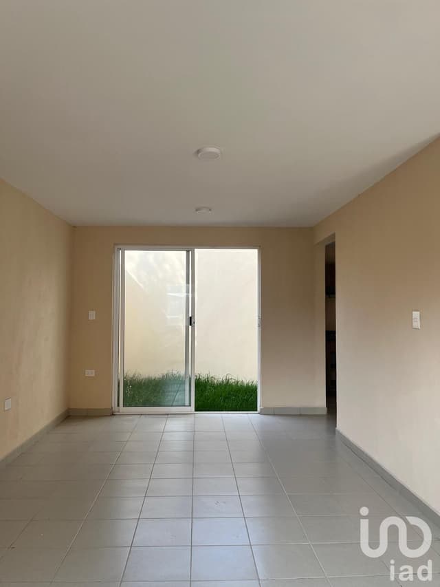 Se vende casa en desarrollo los reyes la paz