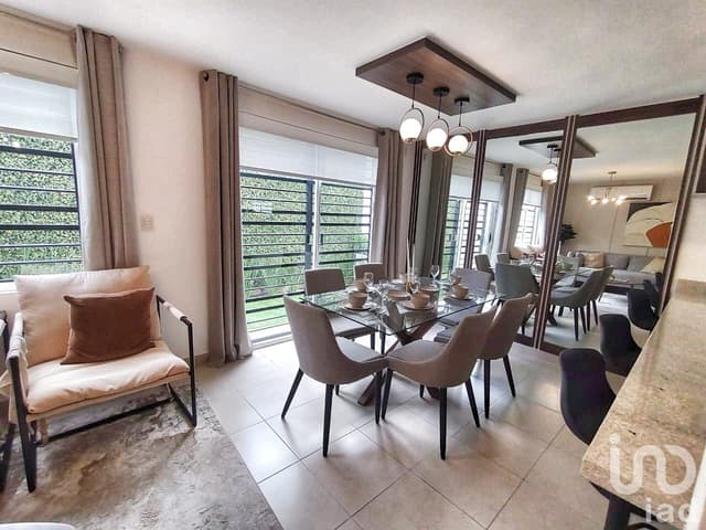 Casa en Venta en Veranda, Zona Lincoln García Nuevo León S2