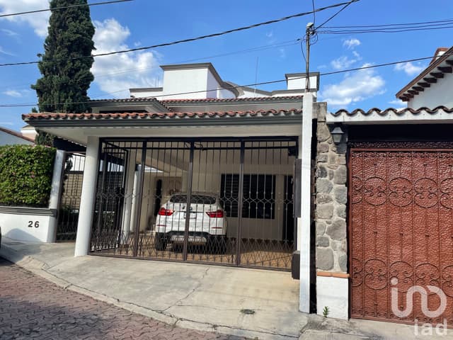 Venta de Casa en Zona exclusiva de Cuernavaca, Morelos