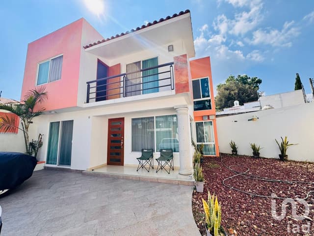 Venta de casa al Norte de Cuernavaca, Morelos, Sta. María