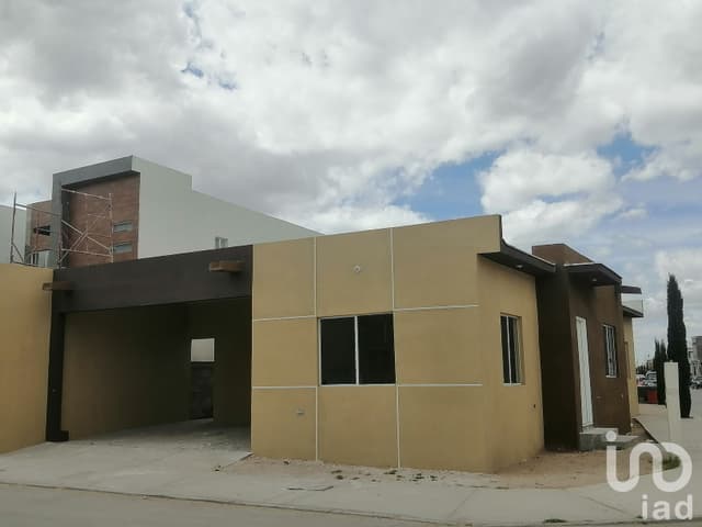 Casa venta Modelo Lote 10