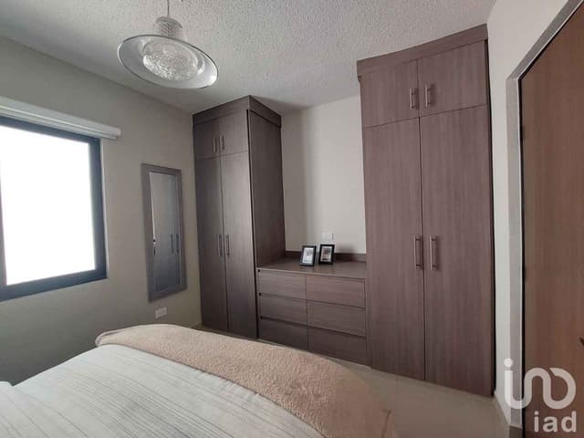 *CASA EN VENTA, MIRABEL (P. V.)