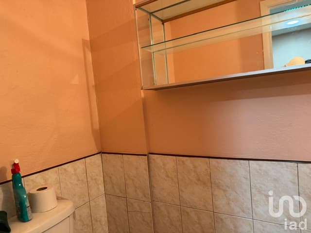 Se Renta Local de 3 niveles, Zona Centro Cd Juarez, Chihuahua