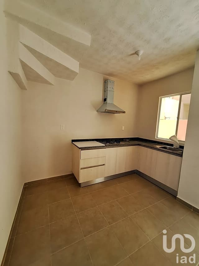 CASA DE DOS HABITACIONES EN PRIVADA SACBÉ CANCUN, QUINTANA ROO