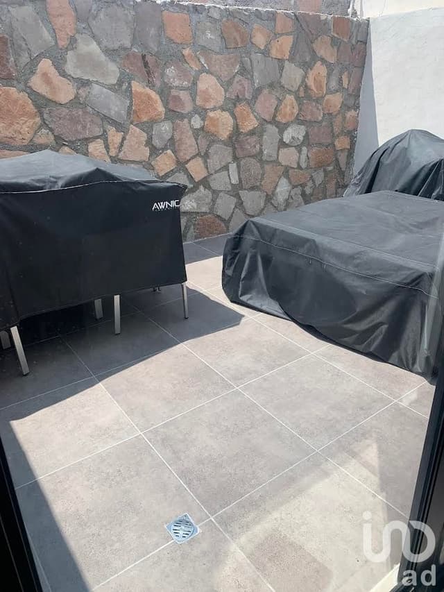 Venta de casa en Zibata Queretaro 4 habitaciones 5 Baños