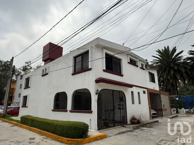 SE VENDE CASA EN JARDINES DE SAN MATEO