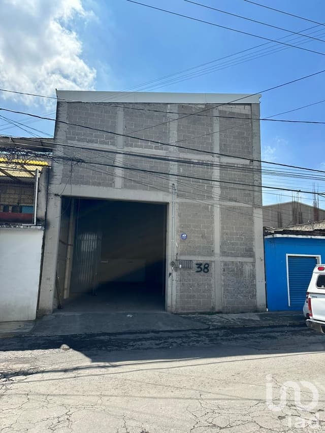 SE RENTA BODEGA EN LAZARO CARDENAS, NAUCALPAN.