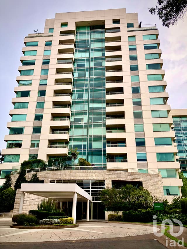 Venta en Lomas Country Club, Huixquilucan. Departamento amplio y bien ubicado