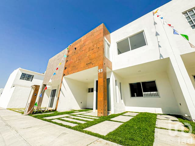 Venta de Casa en Fraccionamiento Privado, Céntrico, San Juan del Rio, Queretaro