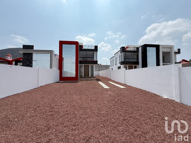 Moderna Casa en Venta en Solares Banthi, San Juan del Rio, Queretaro