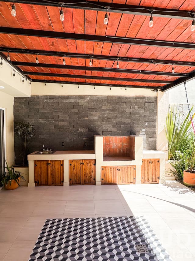 Se Vende Casa con Alberca Estilo Merida, San Juan del Rio, Queretaro