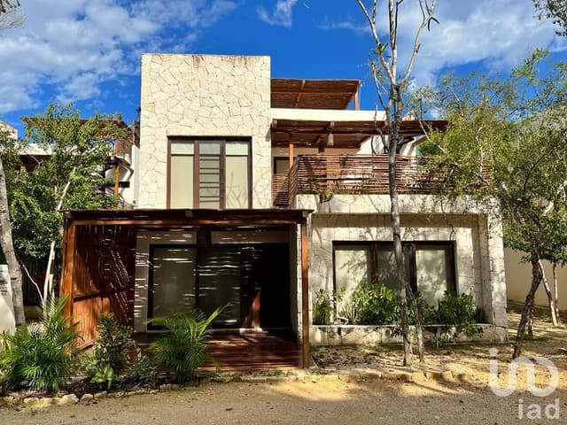 Villa de 3 habitaciones en Venta, dentro del fraccionamiento Selva Norte en TULUM
