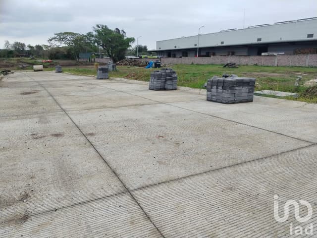 TERRENO EN VENTA, LOTE 2, FRACC. BOSQUES DE LAS HAYAS RESIDENCIAL, EL LENCERO EMILIANO ZAPATA, VER