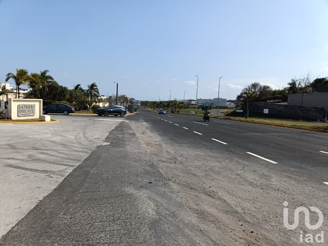Terreno en Venta en el Fracc Residencial Lomas del Sol, Alvarado, Ver